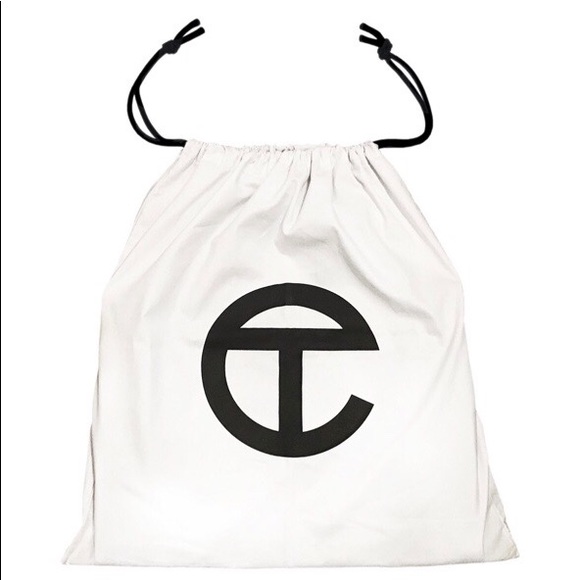 Large Oxblood Telfar Bag - Picture 4 of 4